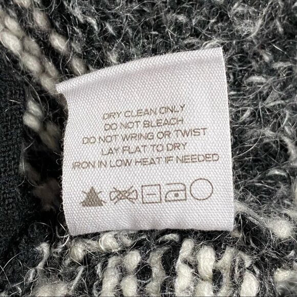 INTERMIX  Wool Blend Black & White Tribal Print Open Front Cardigan P/S - Picture 9 of 10